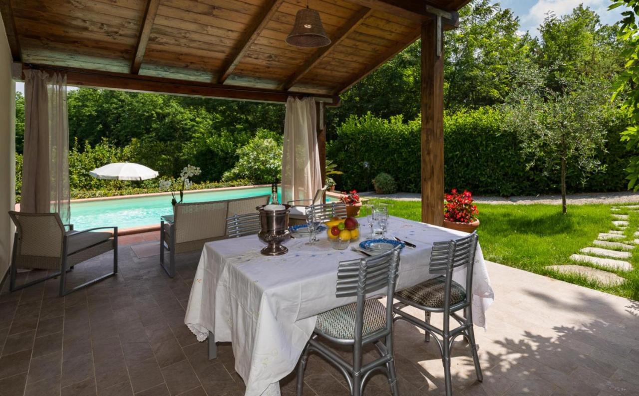 Villa Con Piscina Esclusiva Nel Verde Λούκα Εξωτερικό φωτογραφία